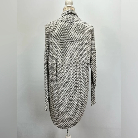 AKEMI & KIN for ANTHROPOLOGIE Gray print‎ high-low cowl neck sweater size XS. - Picture 11 of 15